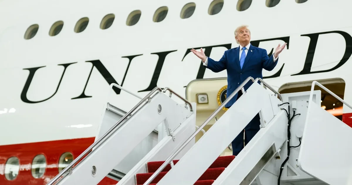 Трамп назвав дати й подробиці таємної пересадки на інший літак у Туреччині