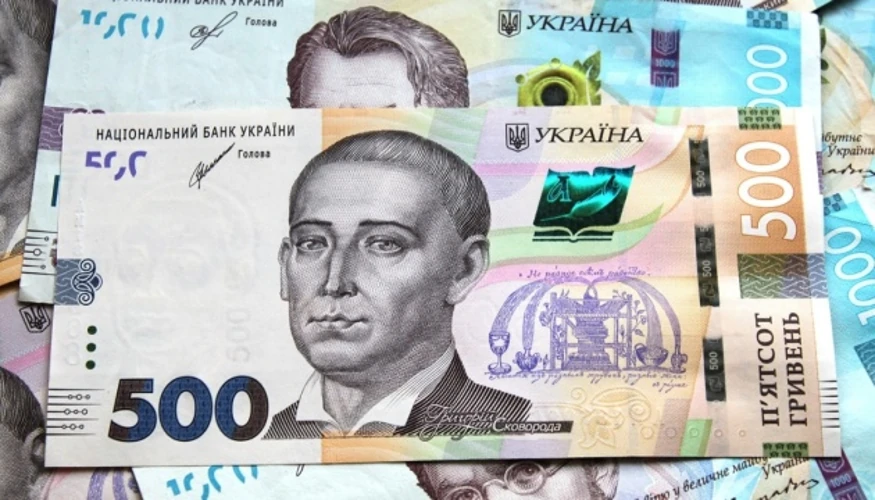 Дані Держстату за липень: зарплата, регіони, галузі та борги