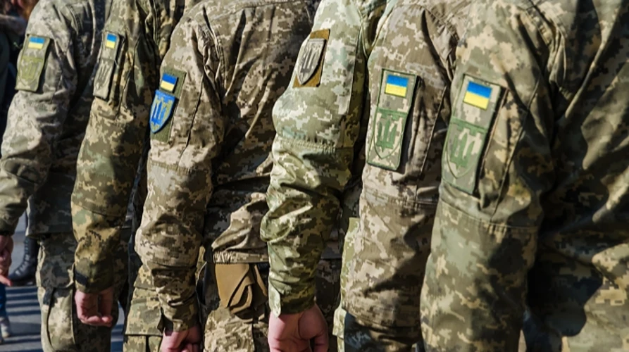 Міноборони, Генштаб і командування двох корпусів: хто відповідає за спрощене переведення у ЗСУ