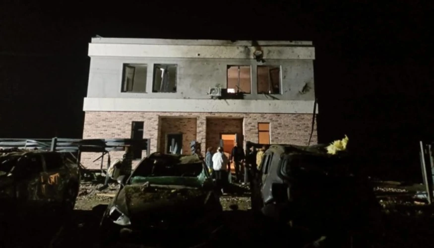 У Бучанському районі дрон вночі влучив у будинок: що відомо станом на ранок