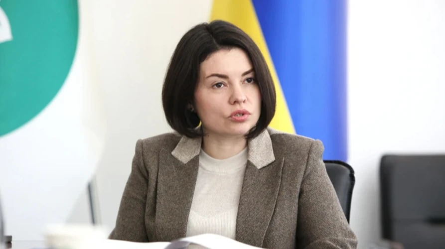 Обшук у Карнаух і її кар’єрний шлях: ключові дати й посади